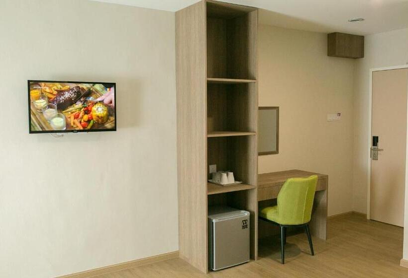 Трехместный Номер Deluxe, Savana Hotel & Serviced Apartments
