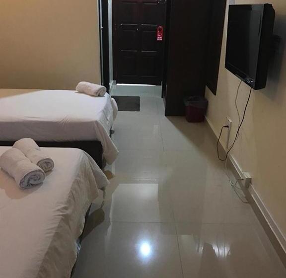 Трехместный Номер Deluxe, Teluk Lipat Seaview Inn
