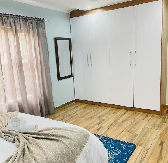 Habitació Estàndard Bany Compartit, Airport Imperial Guest House