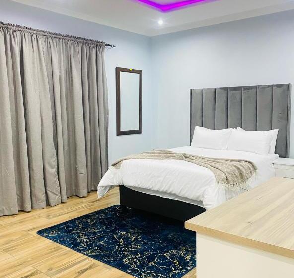 Habitació Estàndard Bany Compartit, Airport Imperial Guest House