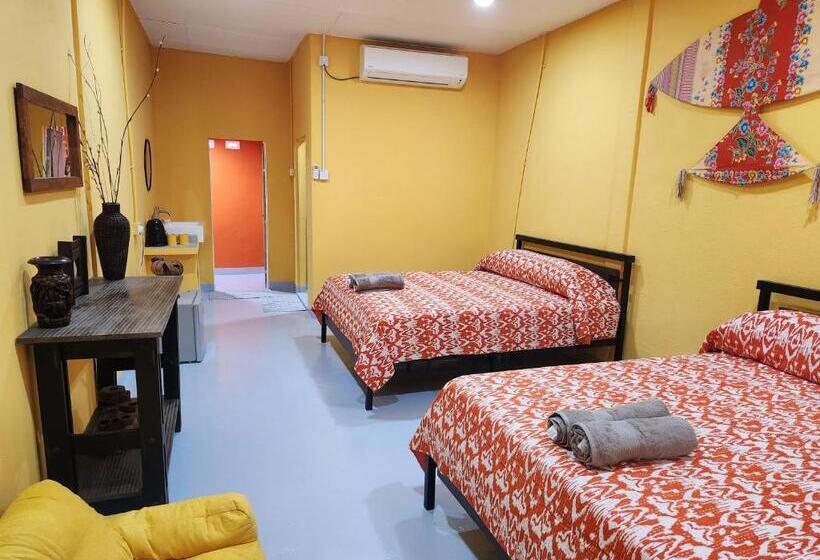 اتاق لوکس خانوادگی, Gecko Guesthouse