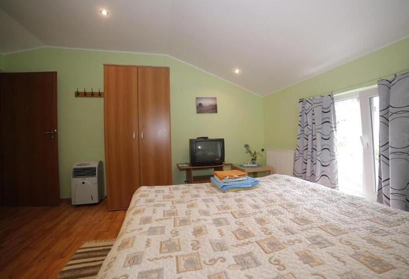 Номер Стандарт, Pension Casa Anadam