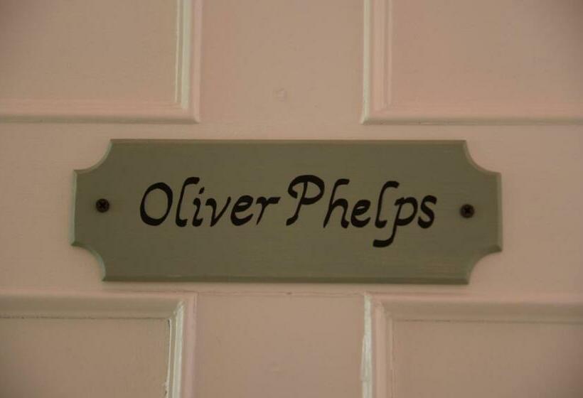 스위트, The Bed And Breakfast At Oliver Phelps