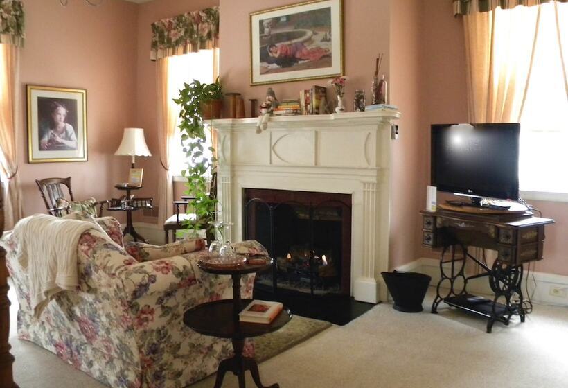 Номер Стандарт, The Bed And Breakfast At Oliver Phelps