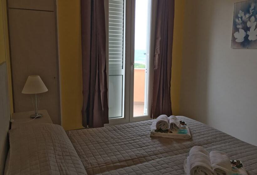 Четырехместный Номер Стандарт Вид на Море, Castelsardo Domus Beach