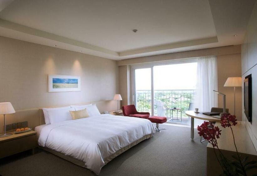 带大床的高级房间, Haevichi Hotel & Resort Jeju