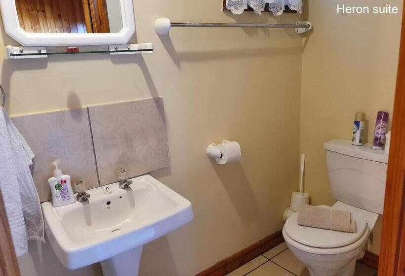 스탠다드 트리플 룸, Lakeside Knysna Accomodation