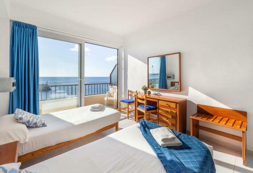 Номер Стандарт Вид на Море, Hostal Port Corona