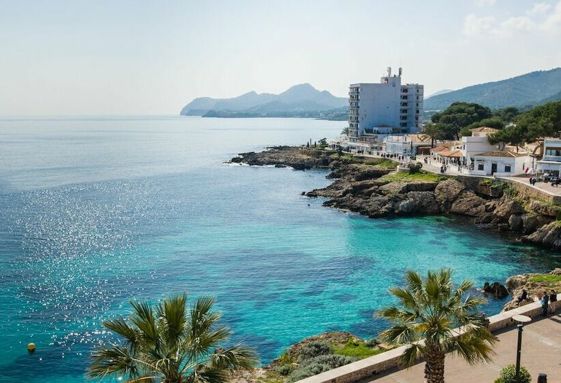 Номер Стандарт Вид на Море, Hostal Port Corona
