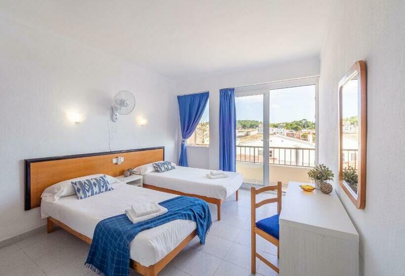 Номер Стандарт Боковой Вид на Море, Hostal Port Corona