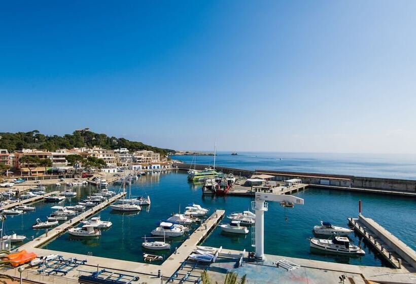 Номер Стандарт Вид на Море, Hostal Port Corona