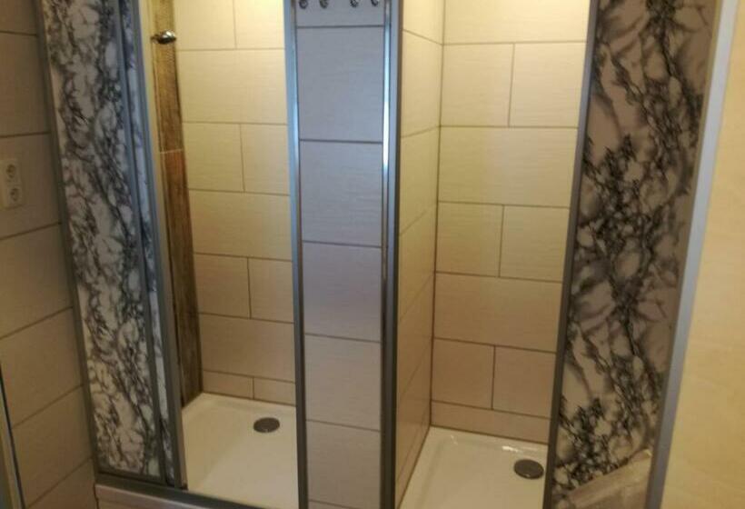 Кровать в Общей Комнате, Hostel Bad Goisern