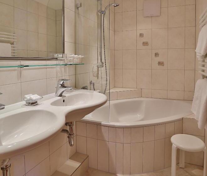 Номер Стандарт Трехместный, Astoria