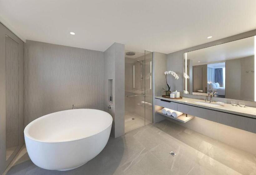 스위트 킹사이즈 침대, Jw Marriott Gold Coast Resort & Spa