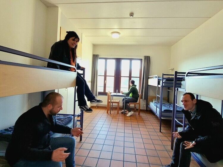 منزل غرفة نوم واحدة, Auberge De Jeunesse De Bouillon