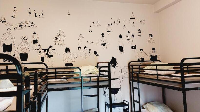 家庭间, Kaba Hostel