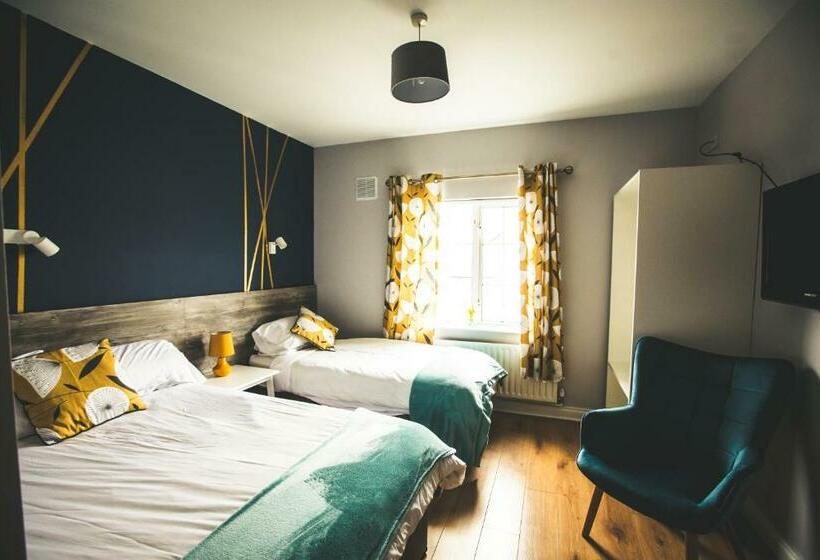 标准间, Kerrigan's B&b