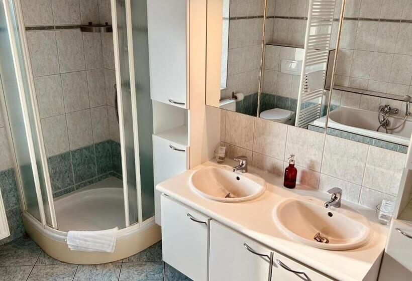 Номер Стандарт Вид на Сад, Taos B&b