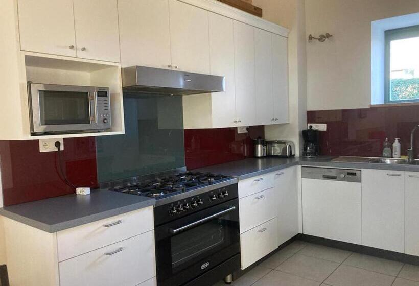 Дом 3 Спальни, B&b La Ferme De L Hosté