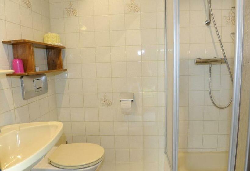Quarto Estandar com Sacada, Haus Dorfer