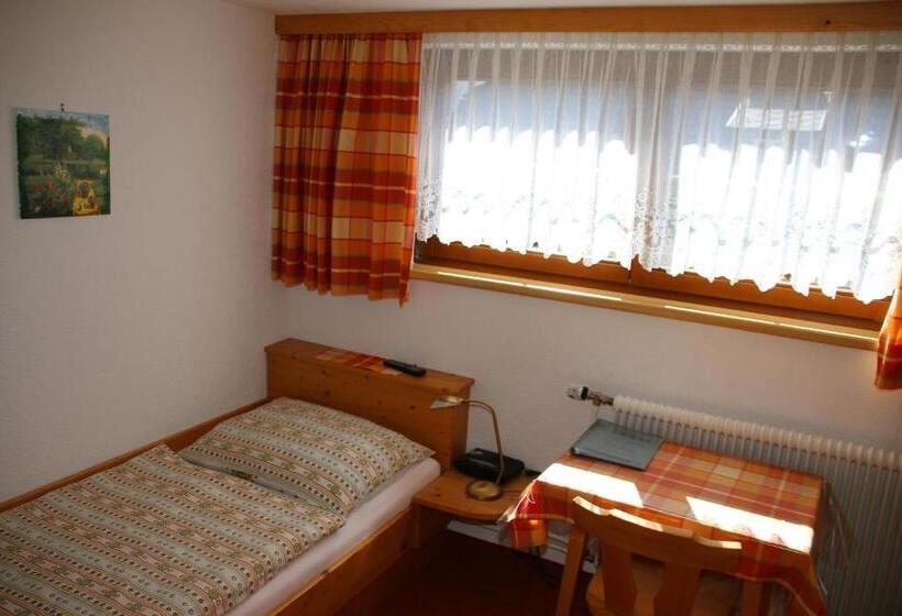 Standard Enkelrum, Haus Dorfer