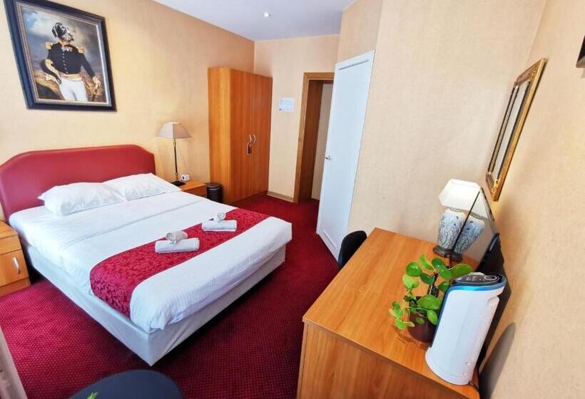 Basic Room, Cardiff