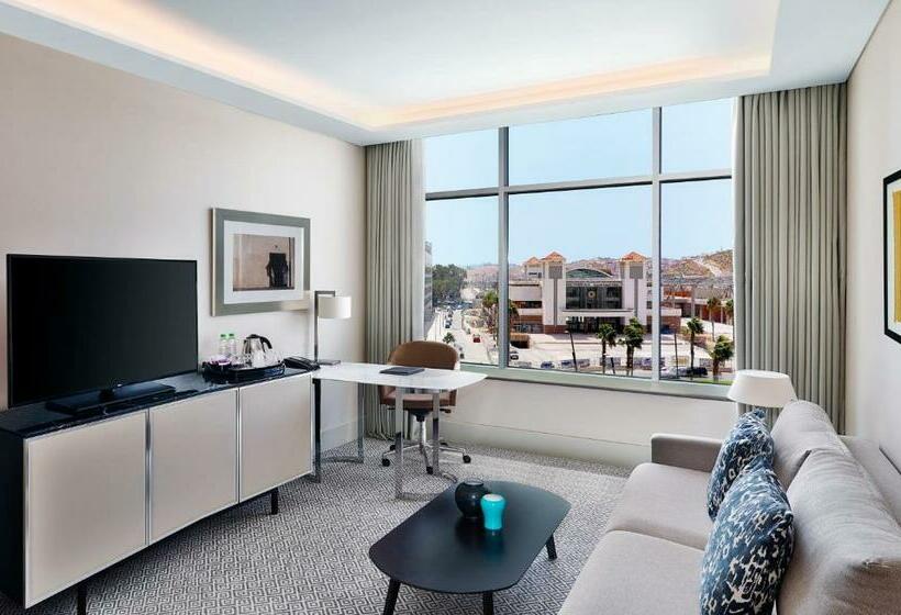 سوئیت با تخت بزرگ, Hilton Tangier City Center