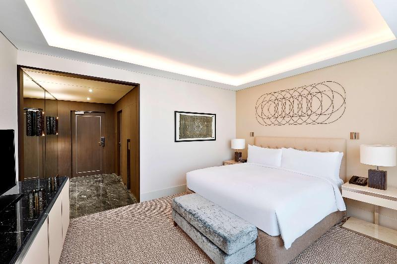 اتاق اجرایی با تخت بزرگ, Hilton Tangier City Center