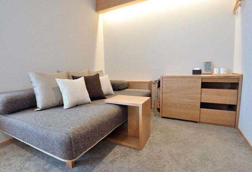 Номер Deluxe, Androoms Osaka Hommachi