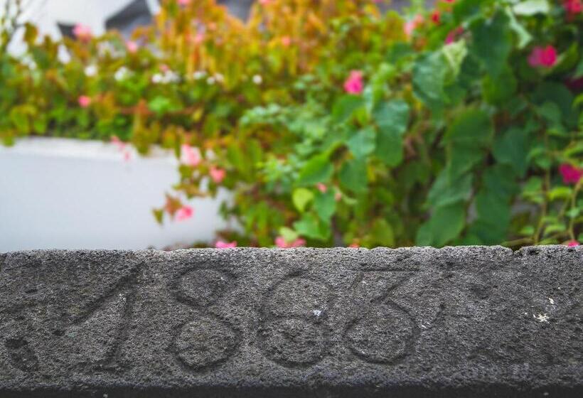 اتاق استاندارد یک نفره, Comercial Azores Boutique