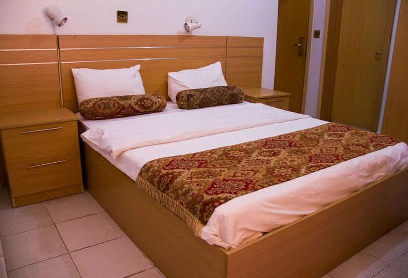 سوییت اجرایی, La Patriache Lodge