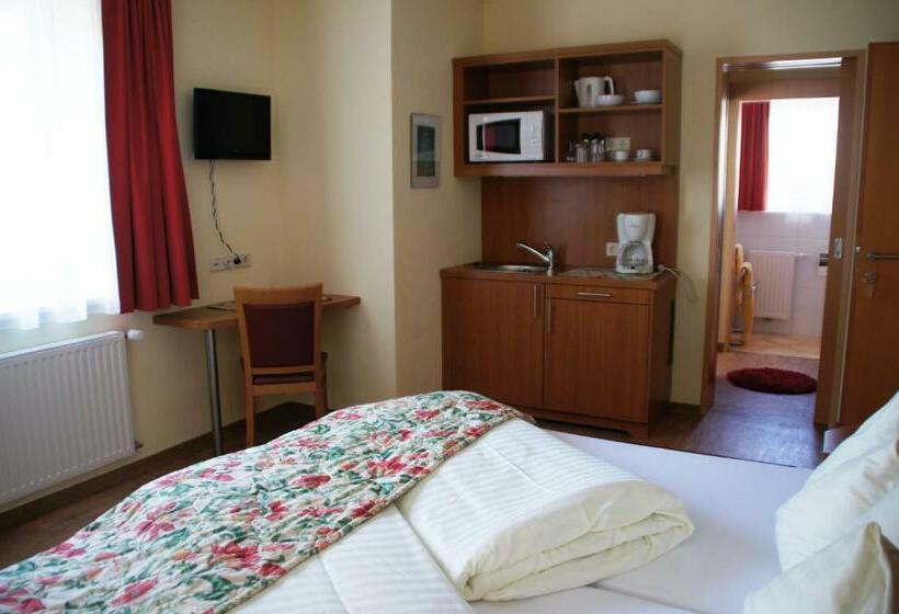 اتاق استاندارد, Mountain Motel