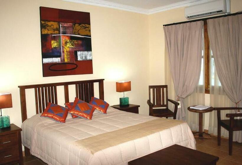 3 Bedroom Apartment, Palm Malinamoc