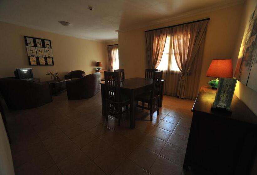 2 Bedroom Apartment, Palm Malinamoc