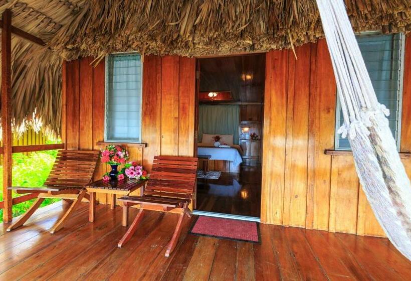 스탠다드 방갈로, St. George's Caye Resort