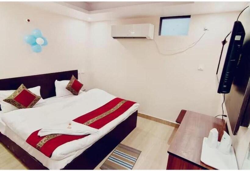 Quarto Deluxe, Rudransh Residency, Varanasi