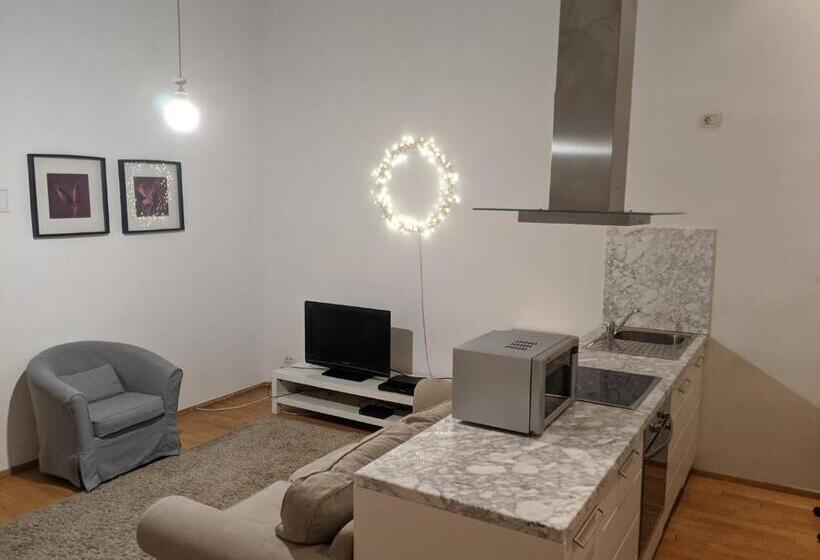 스탠다드 룸, Avenue Hostel