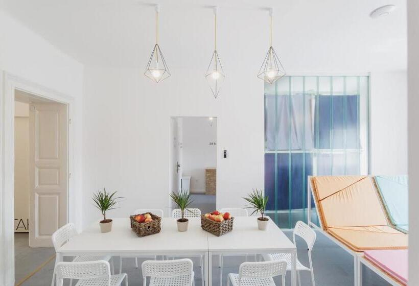 스탠다드 룸, Avenue Hostel