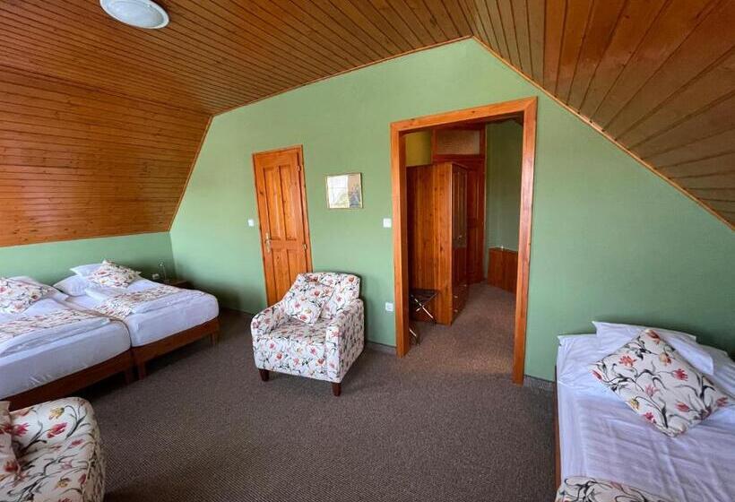 Семейный Номер, Villa Astoria