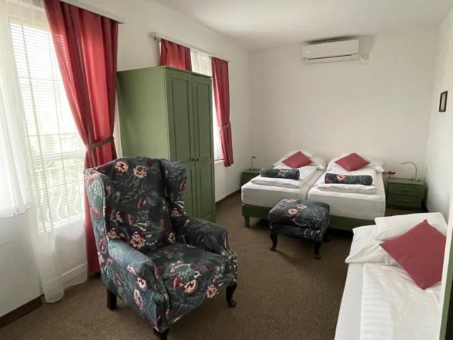 Семейный Номер, Villa Astoria