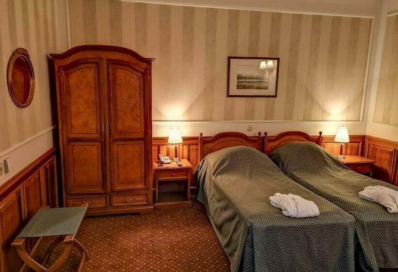 غرفة قياسية, Kastélyhotel Sasvár Resort