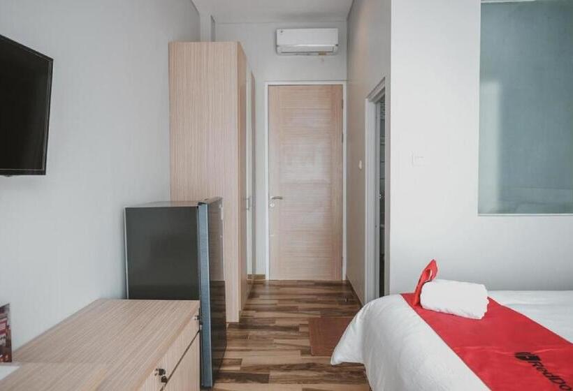 Полулюкс, Reddoorz Plus @ Karet Pedurenan 3