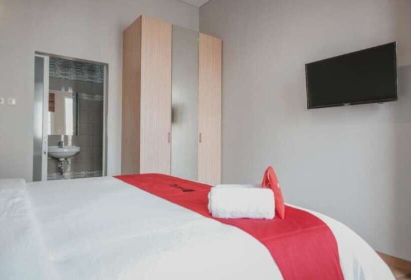 Номер Стандарт, Reddoorz Plus @ Karet Pedurenan 3