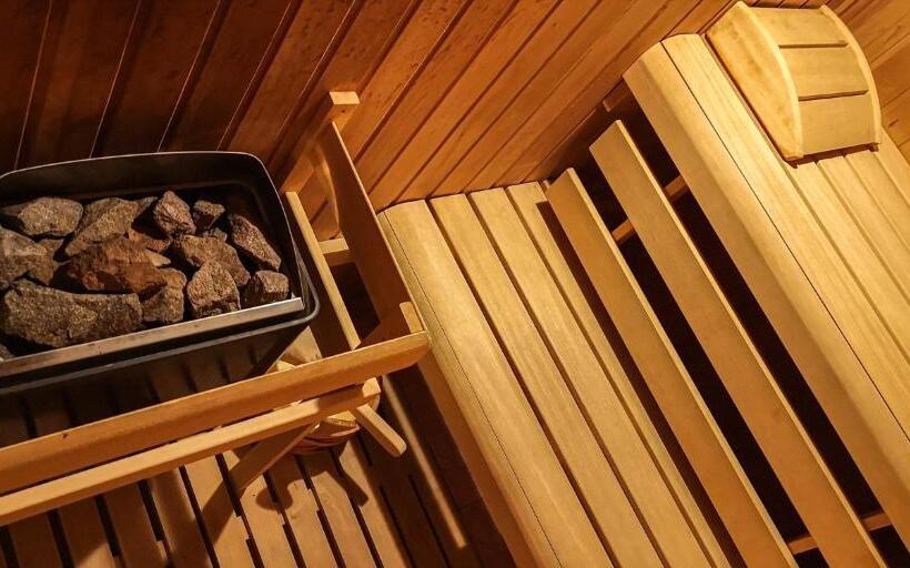 جناح رئاسى, Kastélyhotel Sasvár Resort