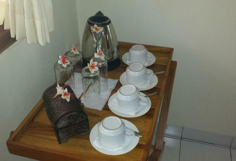 بنجلو ديلوكس, New Starlight Hotel Lovina