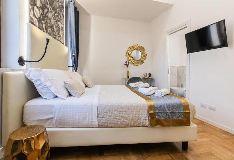 اتاق لوکس, Navona Central Relais