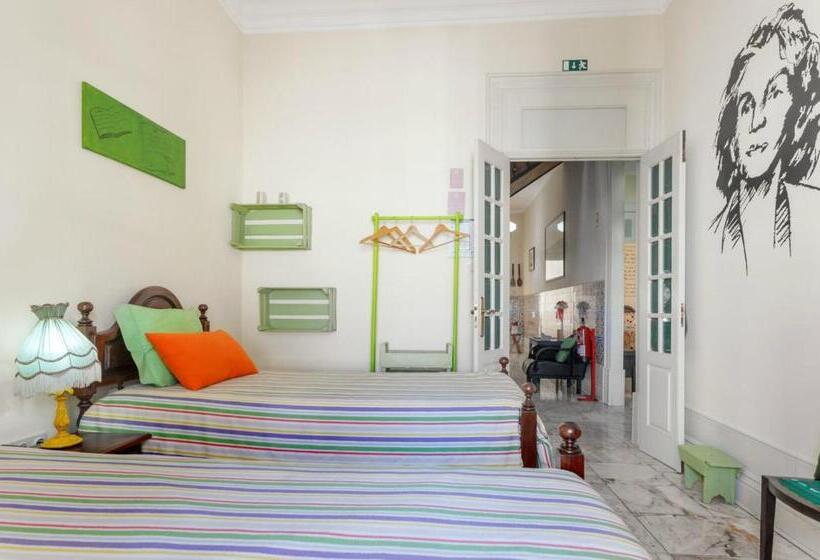 اتاق استاندارد با سرویس بهداشتی مشترک, 18st. Hostel
