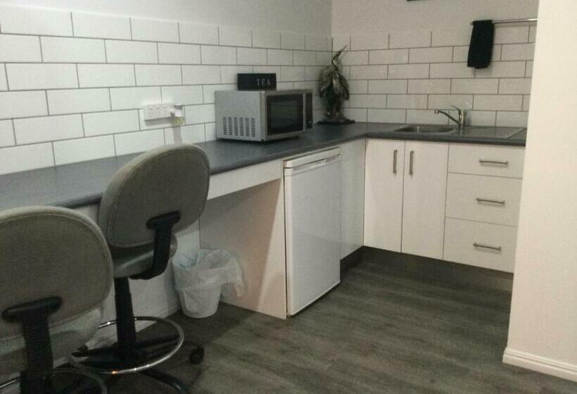 침실 1개 아파트, Ayrline Motel