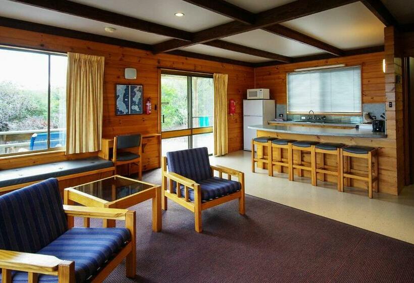 Дом 2 Спальни, Edge Of The Bay Resort