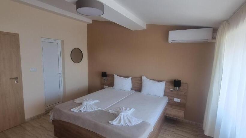 Номер Deluxe Вид на Море с Балконом, Family Hotel Alfa Vita